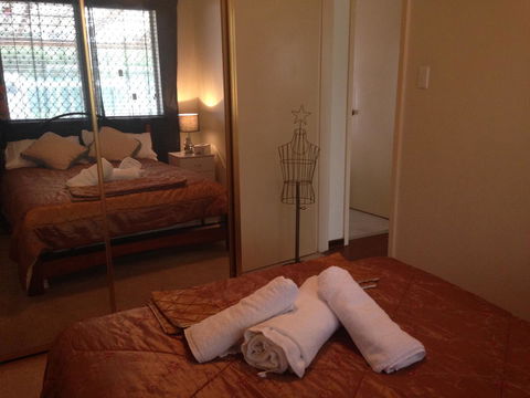 â˜… Stylish Family Home! â˜… - Australian Directory 12