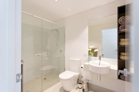 Beachside Living - South Fremantle - Australian Directory 6