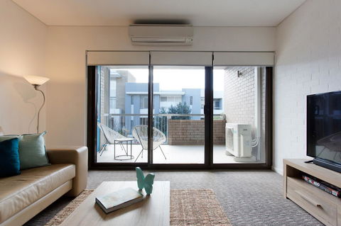 Beachside Living - South Fremantle - Australian Directory 13