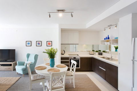 Beachside Living - South Fremantle - Australian Directory 10