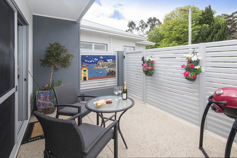 Churchill Studios - Australian Directory 7