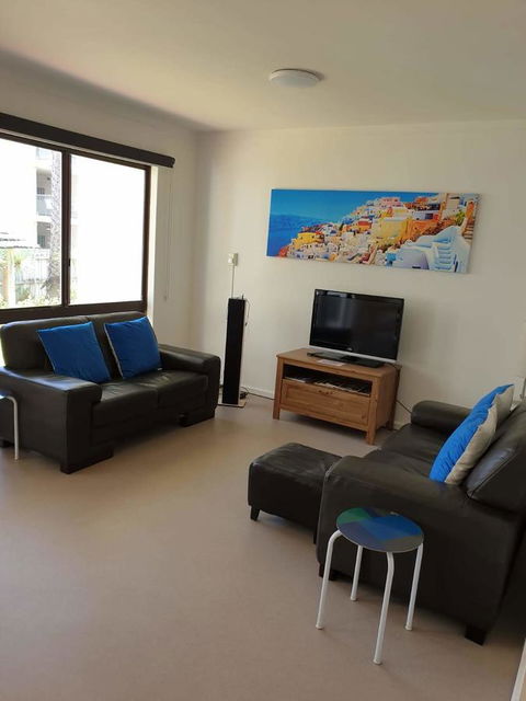 West Beach Lagoon 206 - Sleeps Three! Value!!! - Australian Directory 5