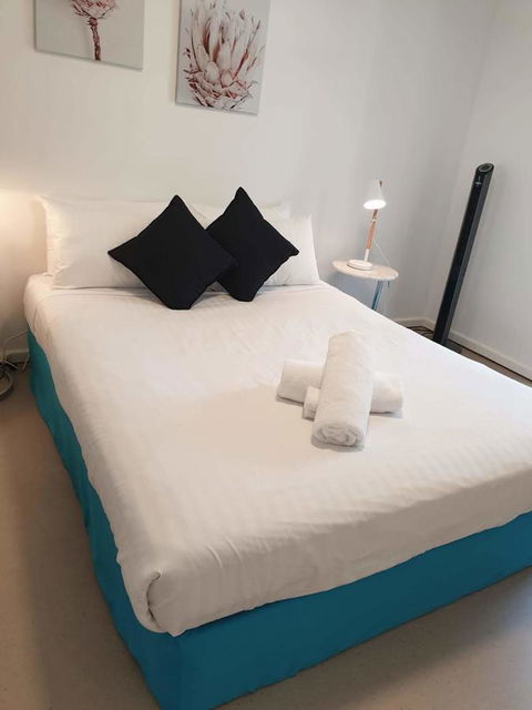 West Beach Lagoon 206 - Sleeps Three! Value!!! - Australian Directory 3