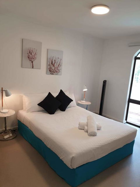 West Beach Lagoon 206 - Sleeps Three! Value!!! - Australian Directory 4