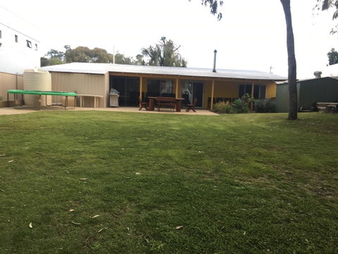 Amazing River House - Australian Directory 17