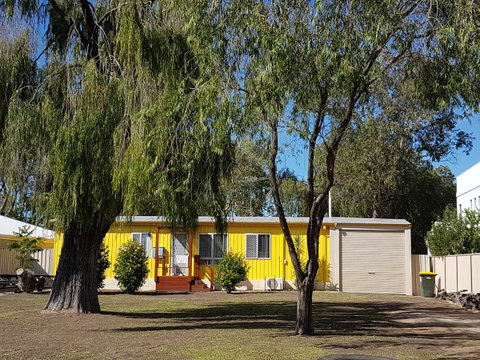 Amazing River House - Australian Directory 2