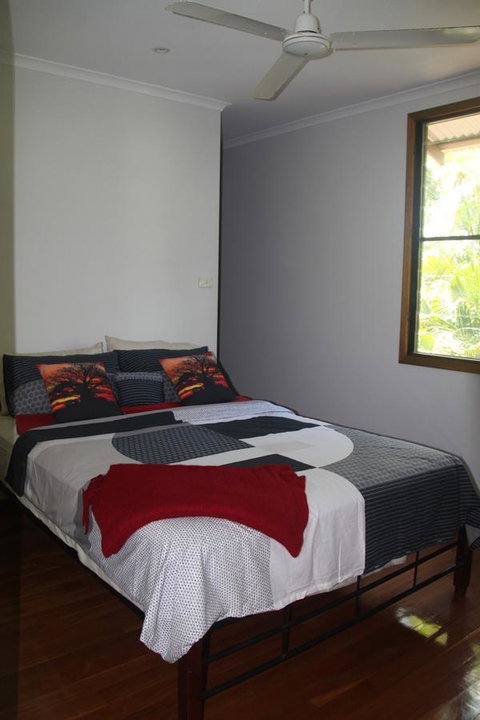 Beach House On Fox - Australian Directory 6