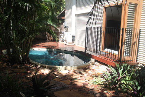 Beach House On Fox - Australian Directory 17