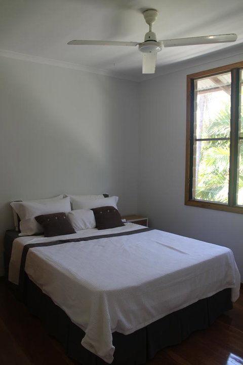 Beach House On Fox - Australian Directory 8