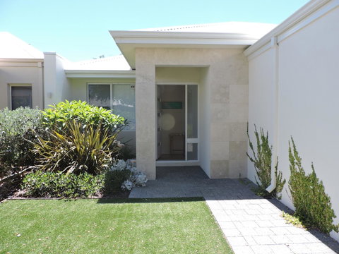 Contemporary Cove - Quindalup - Australian Directory 2
