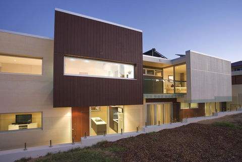 Alouarn Apartments - Australian Directory 1