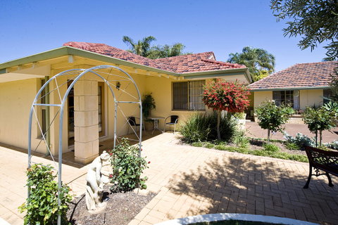 Armadale Cottage Bed & Breakfast - Australian Directory 41