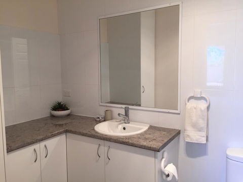 The Royal Dolphin Bed & Breakfast Safety Bay - Australian Directory 31