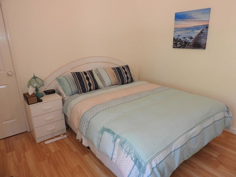 The Royal Dolphin Bed & Breakfast Safety Bay - Australian Directory 10
