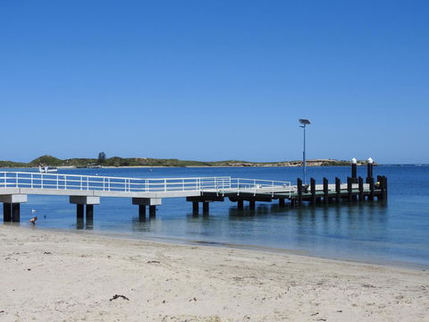 The Royal Dolphin Bed & Breakfast Safety Bay - Australian Directory 11