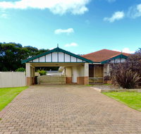 Silver Gull Family Retreat - Australian Directory