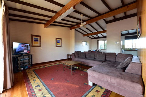 Kalbarri Sunset Villa - Australian Directory 13