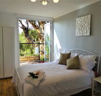 Treetops Cottage - Australian Directory