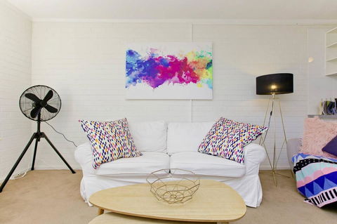 SEA BREEZE â€“ Between Cottesloe Beach & Swan River - Australian Directory 17