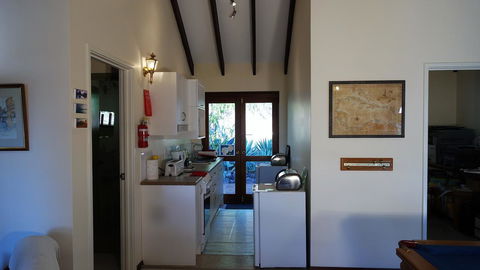Eleebana Guest House - Australian Directory 22