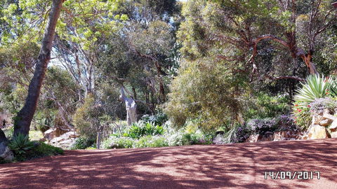 Eleebana Guest House - Australian Directory 14