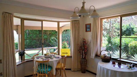 Eleebana Guest House - Australian Directory 30