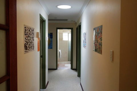 Eleebana Guest House - Australian Directory 44