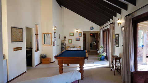 Eleebana Guest House - Australian Directory 9