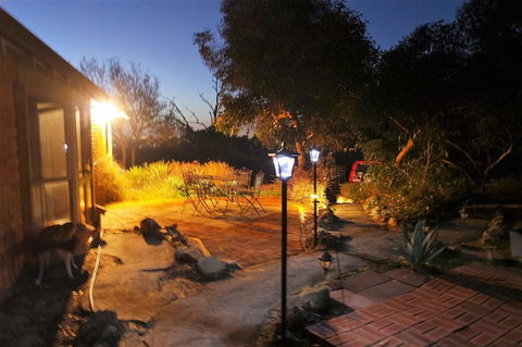 Eleebana Guest House - Australian Directory 35