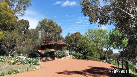 Eleebana Guest House - Australian Directory 19
