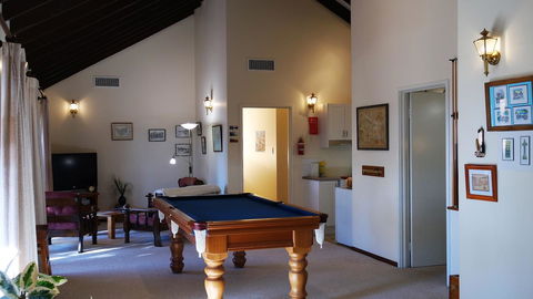 Eleebana Guest House - Australian Directory 24