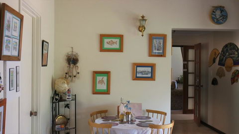 Eleebana Guest House - Australian Directory 31