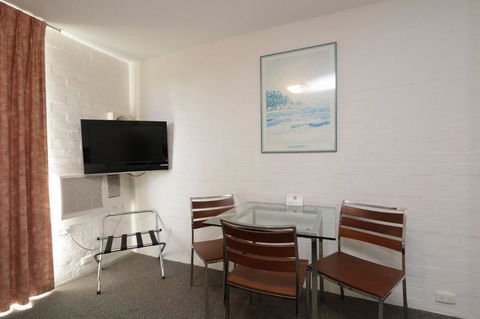 Atrium Hotel Mandurah - Australian Directory 2