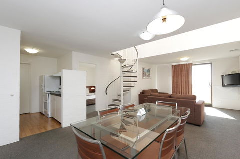 Atrium Hotel Mandurah - Australian Directory 17
