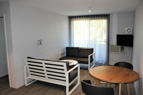 Atrium Hotel Mandurah - Australian Directory 4