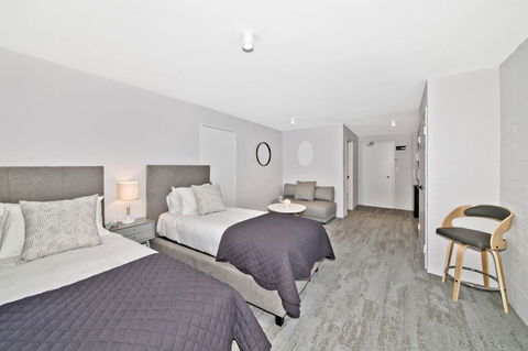Atrium Hotel Mandurah - Australian Directory 33