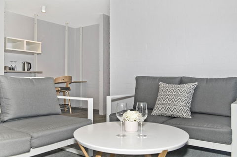 Atrium Hotel Mandurah - Australian Directory 22