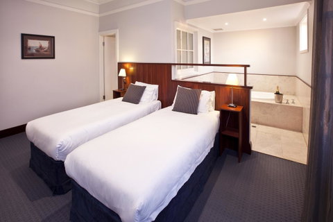 Caves House Hotel & Apartments Yallingup - Australian Directory 41