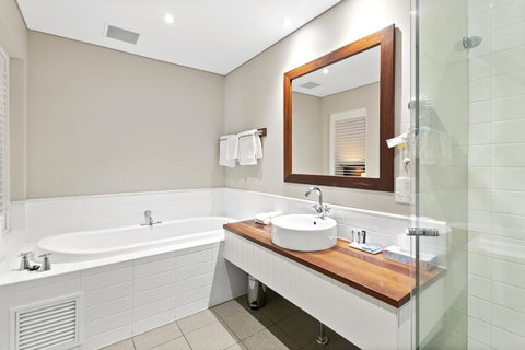 Caves House Hotel & Apartments Yallingup - Australian Directory 17