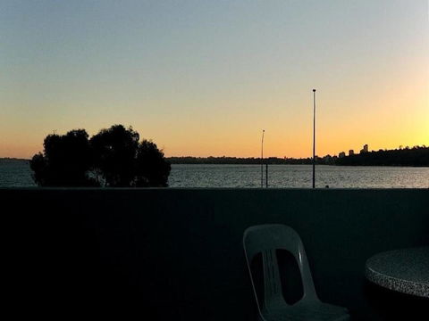 Riverside - Australian Directory 18