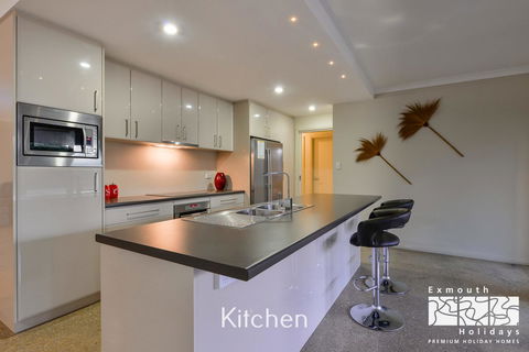 13 Learmonth Street - Close To Town Centre - Australian Directory 3
