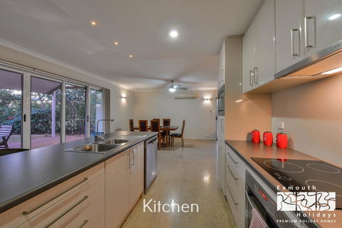 13 Learmonth Street - Close To Town Centre - Australian Directory 4