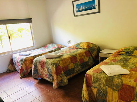 Jurien Bay Hotel Motel - Australian Directory 15