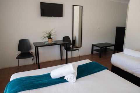 Jurien Bay Hotel Motel - Australian Directory 8