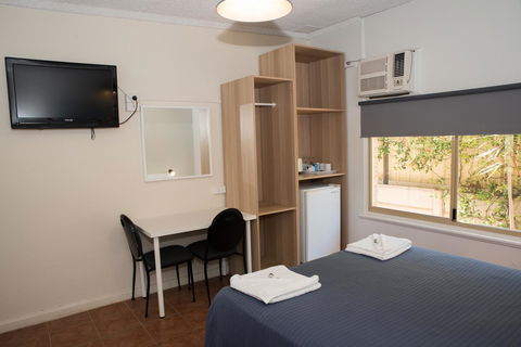Jurien Bay Hotel Motel - Australian Directory 1