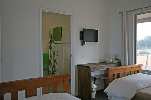 Bremer Bay B&B - Australian Directory 13