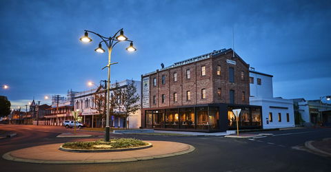 The Premier Mill Hotel - Australian Directory 35