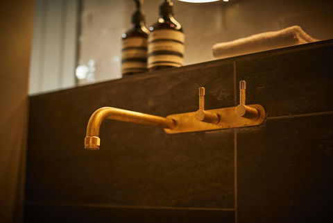 The Premier Mill Hotel - Australian Directory 33