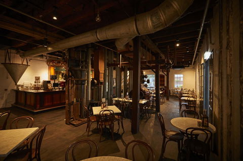 The Premier Mill Hotel - Australian Directory 30