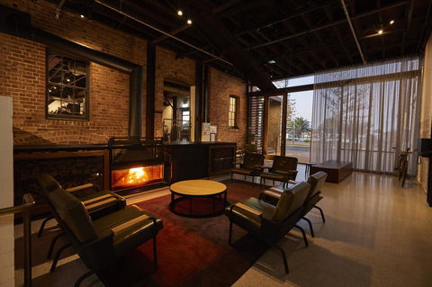 The Premier Mill Hotel - Australian Directory 0